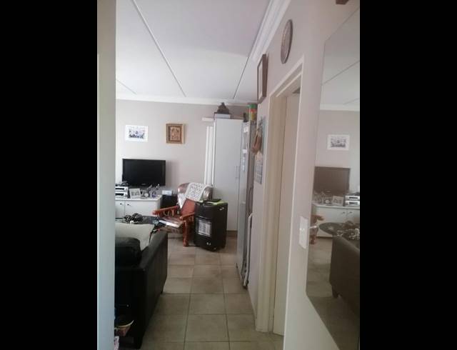 2 BEDROOM TOWNHOUSE FOR SALE IN FLEURHOF